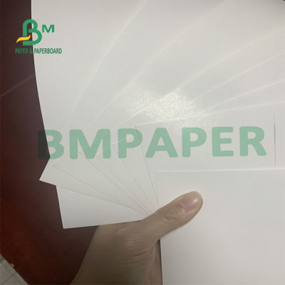 ورق کاغذ مقوا سفید خمیر چوب ویرجین صاف برای کارت دعوت 610mm X 860mm