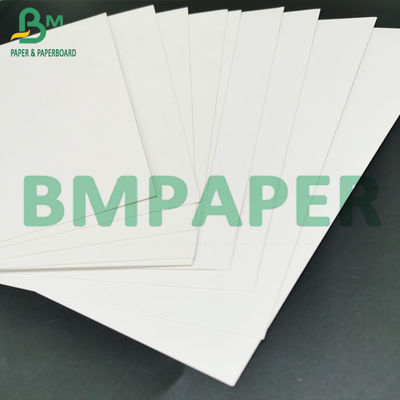 ورق های کارت عاج سفید سفید شده جامد 215 گرمی جعبه تاشو با گرم کم حجم بالا