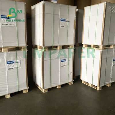 کاغذ مقاومت مرطوب 65 گرمی 70 گرمی C1S برای برچسب آبجو 49 x 68 سانتی متر مقاوم در برابر آب