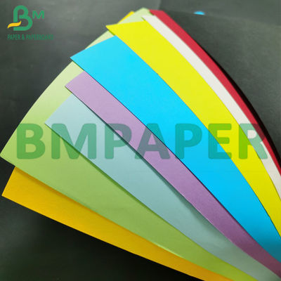 80GSM 110GSM بسته بندی رنگارنگ کاغذ کرافت رنگی کاغذ کرافت بریستول برای کیسه