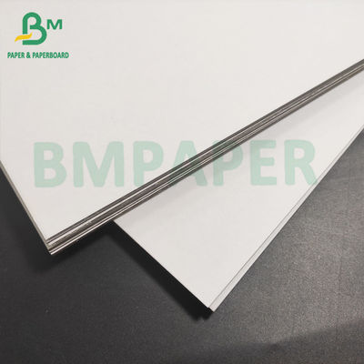 ورق کارتونی صاف سفید بدون پوشش 1.5mm 2mm ضخامت ورق ورق برای بسته بندی