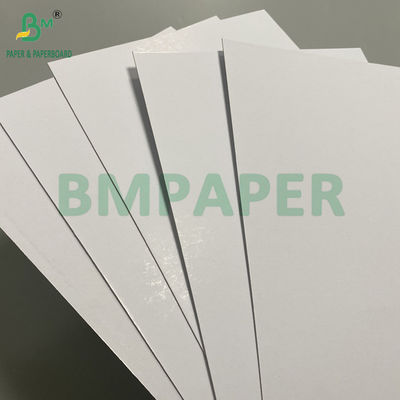 1mm 820g کارتونی سفید با خاکستری وسط 2 لایه کارتونی لایه دار 31 &quot;x 43&quot;