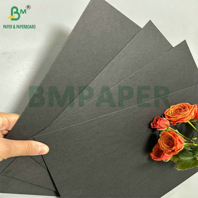 ۳۰۰ گرم ۳۵۰ گرم کاغذ سیاه جامد بدون پوشش برای کیف خرید ۷۰ × ۱۰۰ سانتی متر