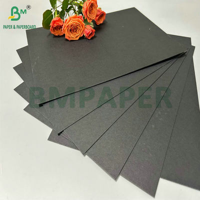 ۳۰۰ گرم ۳۵۰ گرم کاغذ سیاه جامد بدون پوشش برای کیف خرید ۷۰ × ۱۰۰ سانتی متر