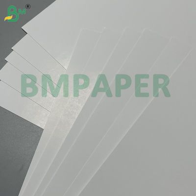 ۳۰۰-۳۳۰ گرم هسته آبی دوام صاف محیط زیست دوستانه کاغذ پوکر پوشش سفید برای ساخت کارت بازی