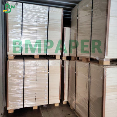 کاغذهاي سفيد و برگهاي کاغذي