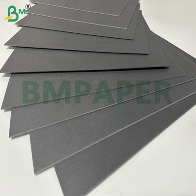 300 گرم 350 گرم کاغذ کرافت سیاه بدون روکش برای جعبه بسته بندی هدیه 31 در 43 اینچ