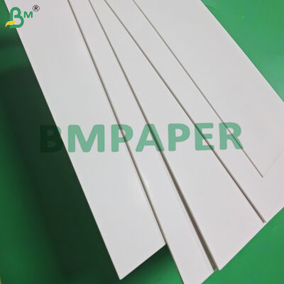 مقوای سفید 1 میلی‌متری 1.5 میلی‌متری مونته شده برای جعبه لوازم آرایشی 70 × 100 سانتی‌متر با استحکام بالا